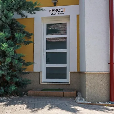 شقة Heroes *